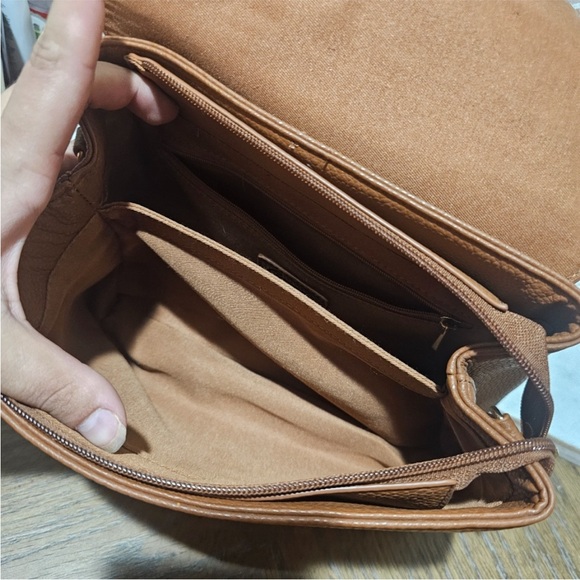 Elegant Brown Bow Handbag - Picture 3 of 6